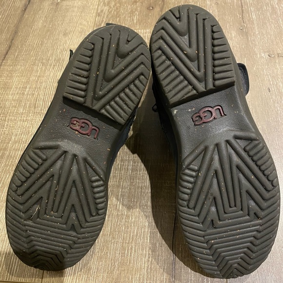 Lorna Ugg Boots size 7 - Picture 3 of 5